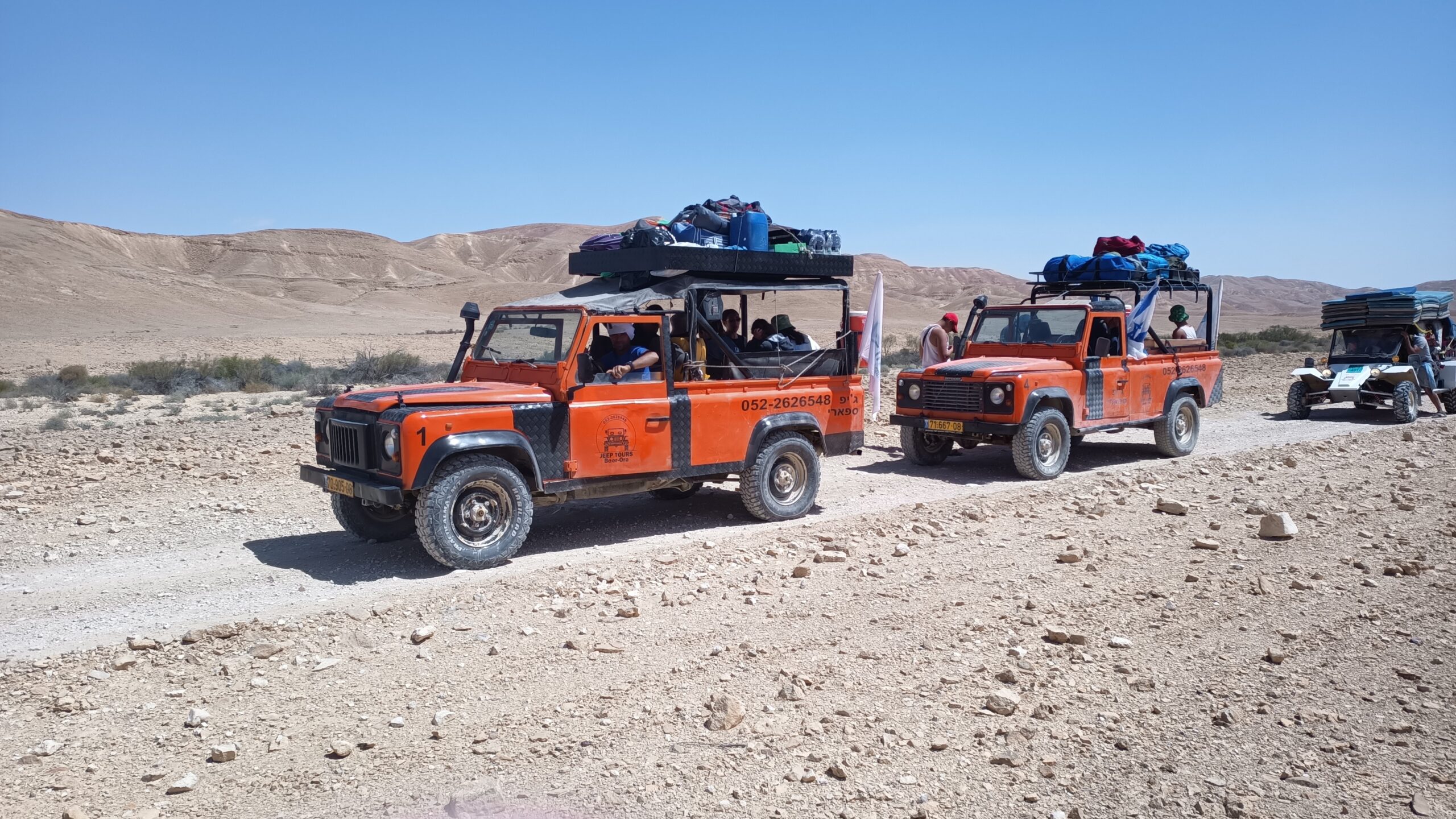 שיירת ג'יפים